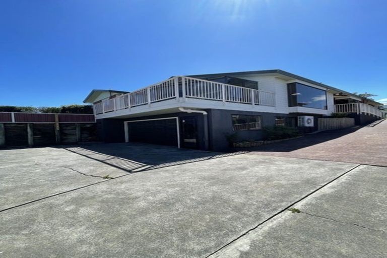 Photo of property in 31 Reflection Drive, West Harbour, Auckland, 0618