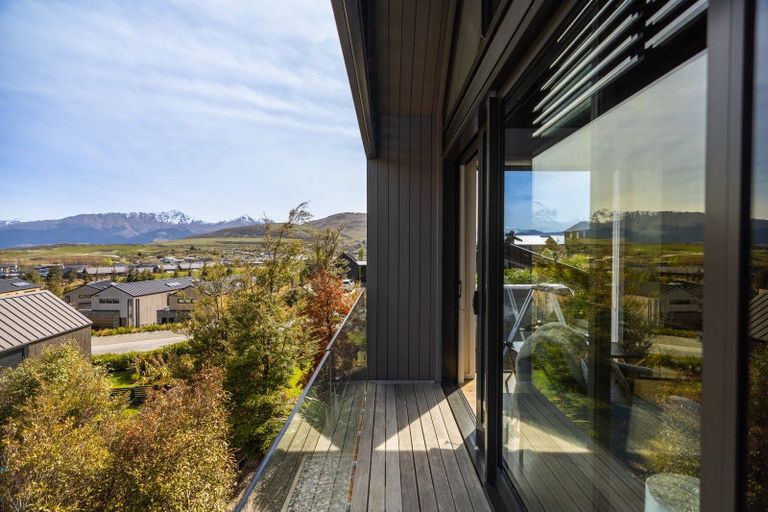 Photo of property in 17 Falconer Rise, Jacks Point, Queenstown, 9371