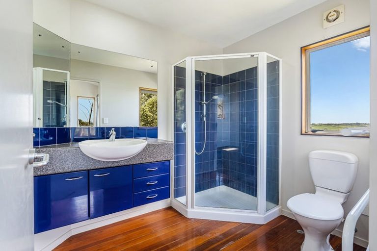 Photo of property in 44a Kestrel Heights, Arkles Bay, Whangaparaoa, 0932