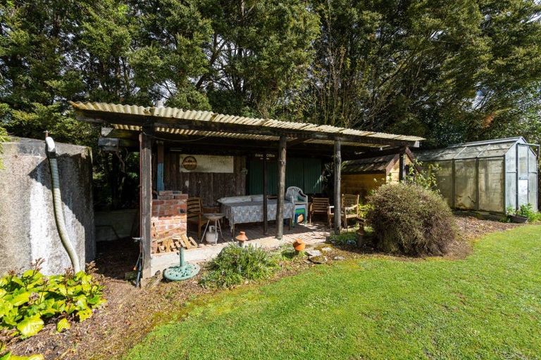 Photo of property in 101 Main Road, Clinton, 9534