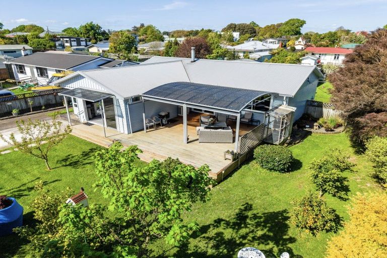 Photo of property in 33 Skerman Street, Marton, 4710