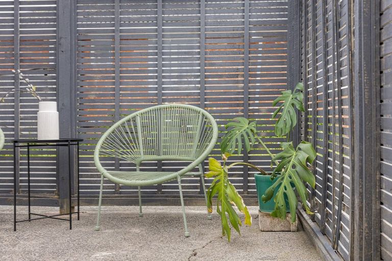 Photo of property in 115 Sunnyside Road, Sunnyvale, Auckland, 0612