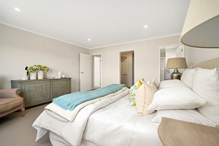 Photo of property in 13 Kukuwai Avenue, Red Beach, 0932