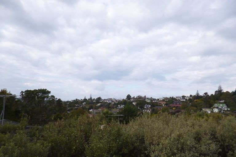 Photo of property in 1/13 Naviti Place, Browns Bay, Auckland, 0630