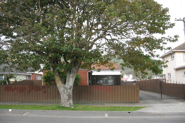 Photo of property in 32 Bush Street, Naenae, Lower Hutt, 5011