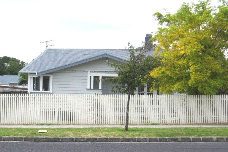 Photo of property in 11 Linwood Avenue, Mount Albert, Auckland, 1025