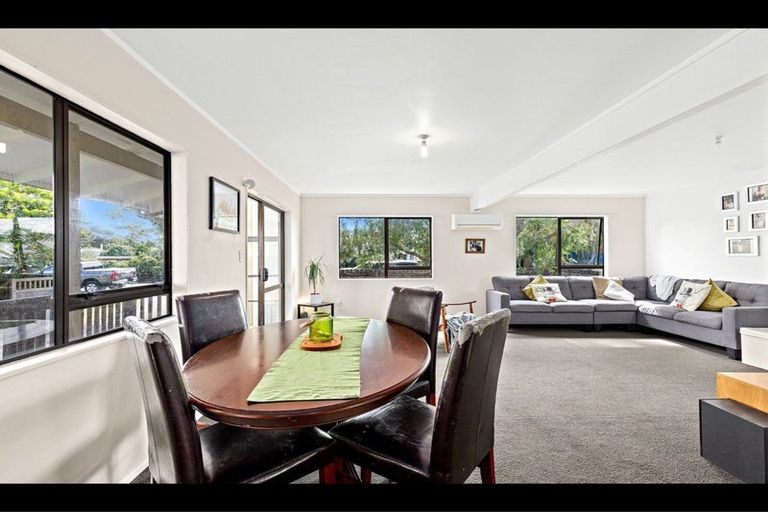 Photo of property in 6 Te Moau Avenue, Parakai, 0830