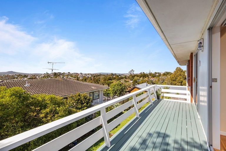 Photo of property in 13 Mcdowell Crescent, Hillcrest, Auckland, 0627
