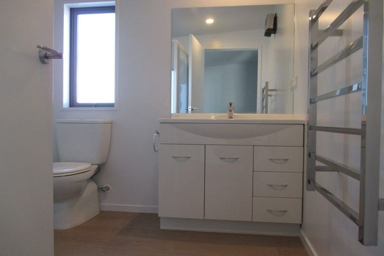 Photo of property in 461 Barbadoes Street, Edgeware, Christchurch, 8013