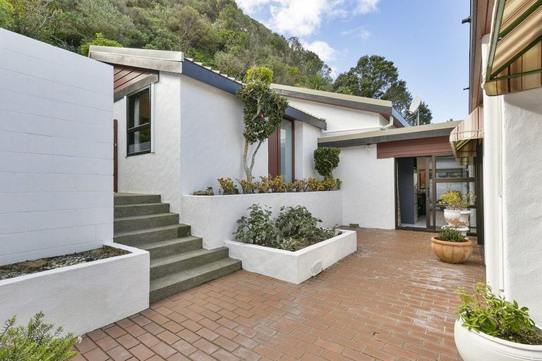 Photo of property in 68a Rama Crescent, Khandallah, Wellington, 6035