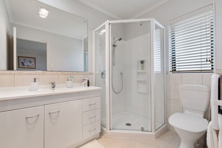 Photo of property in 34 Blackwood Drive, Wattle Downs, Auckland, 2103