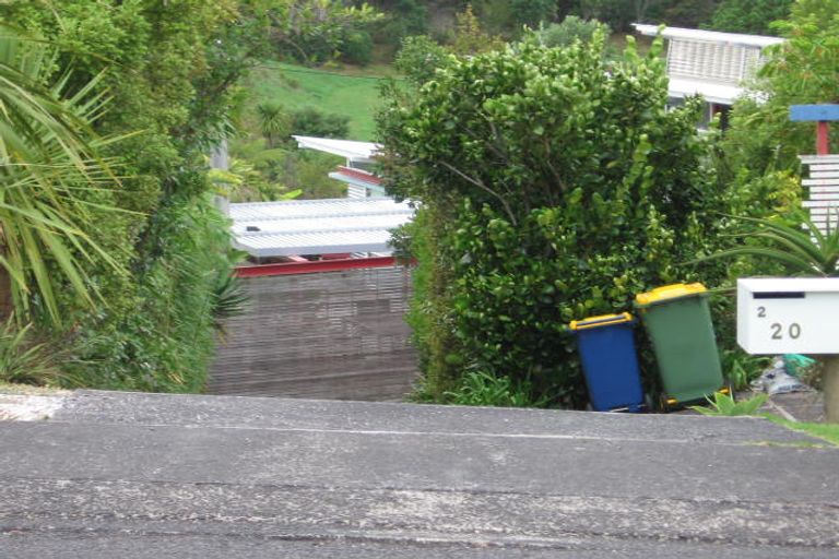 Photo of property in 2/20 Harrybrook Road, Green Bay, Auckland, 0604