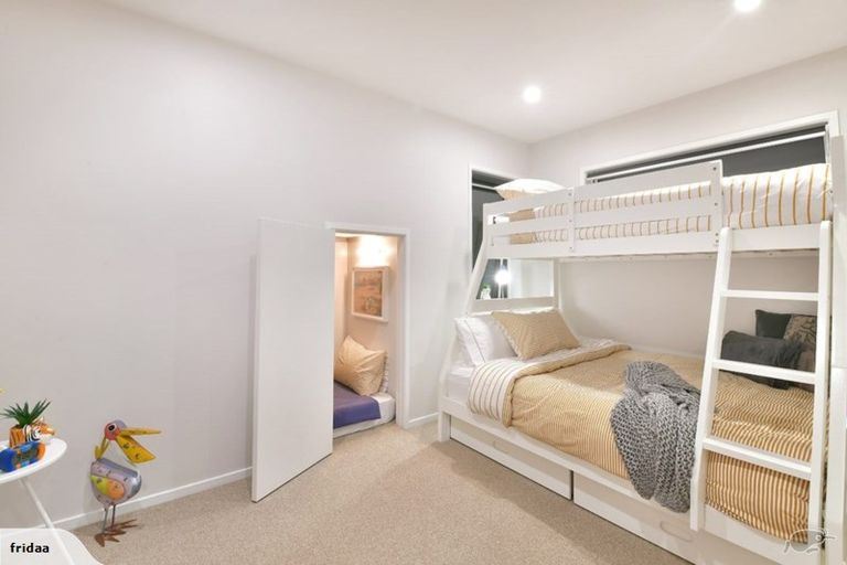 Photo of property in 69 De Luen Avenue, Tindalls Beach, Whangaparaoa, 0930