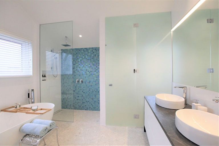 Photo of property in 117 Main Road, Redcliffs, Christchurch, 8081