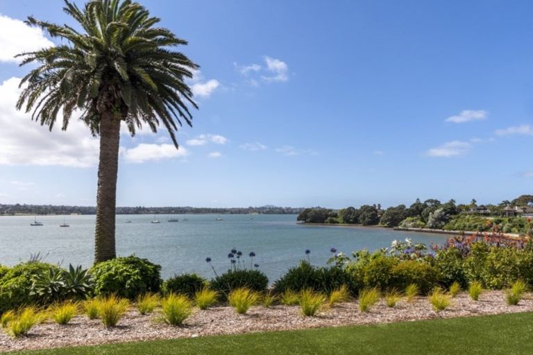 Photo of property in 3/89 Fisher Parade, Sunnyhills, Auckland, 2010