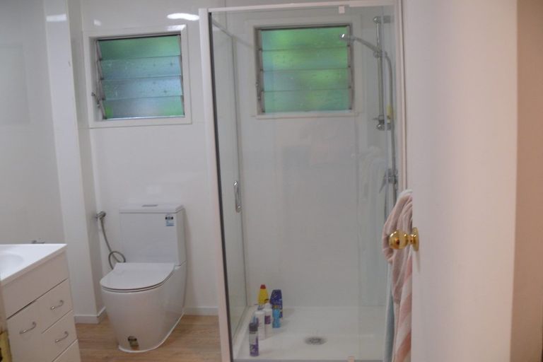 Photo of property in 17 Tawini Road, Titirangi, Auckland, 0604