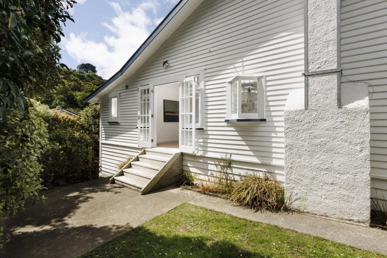 Photo of property in 328 Karori Road, Karori, Wellington, 6012