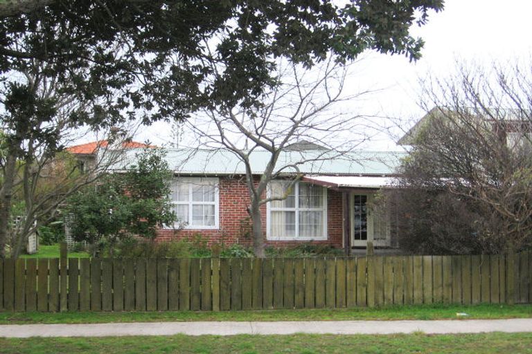 Photo of property in 20 Pukeko Place, Westshore, Napier, 4110