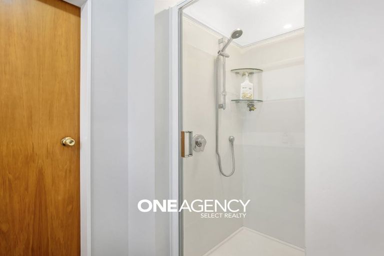 Photo of property in 27a Shackle Lane, Whitby, Porirua, 5024