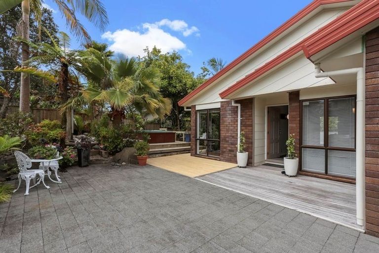 Photo of property in 43 Vintage Drive, Henderson, Auckland, 0612
