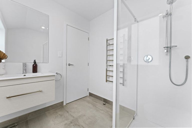 Photo of property in 6a Hatton Road, Orewa, 0931