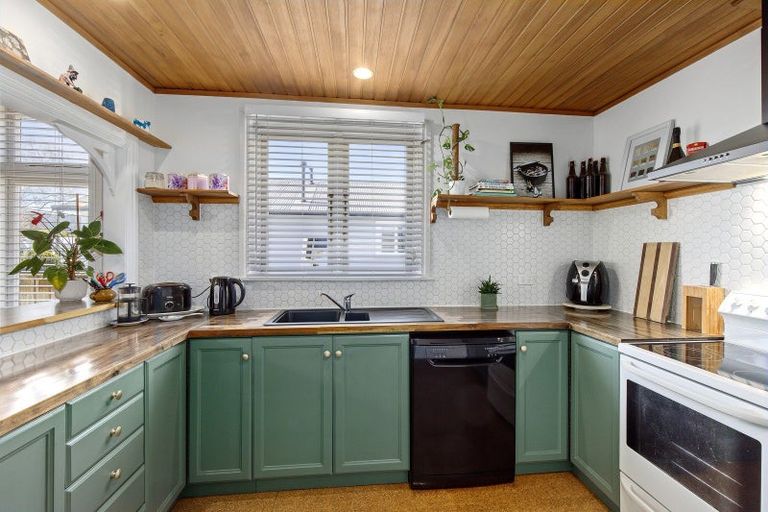 Photo of property in 53 Miro Street, Trentham, Upper Hutt, 5018