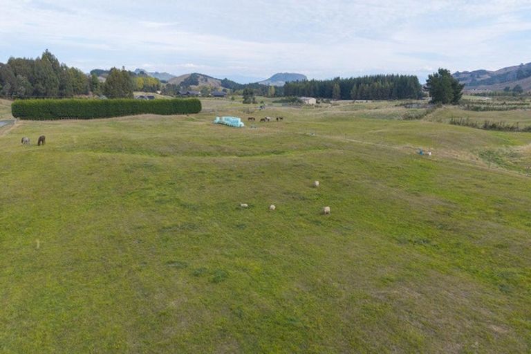 Photo of property in 52 Grant Road, Kinloch, Taupo, 3385