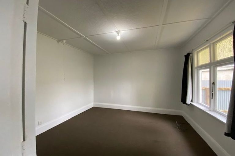 Photo of property in 15 Hall Street, Foxton, 4814