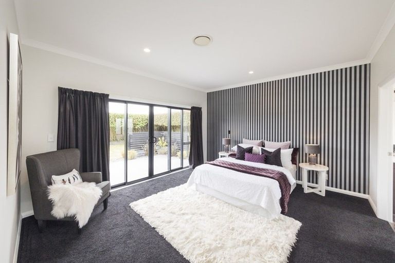 Photo of property in 6 Manhattan Court, Kelvin Grove, Palmerston North, 4414