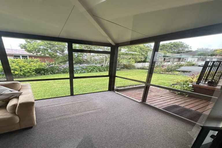 Photo of property in 59a View Road, Henderson, Auckland, 0612