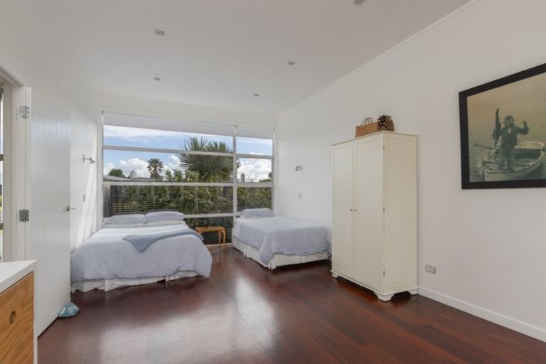 Photo of property in 31 Tohora Crescent, Omaha, 0986