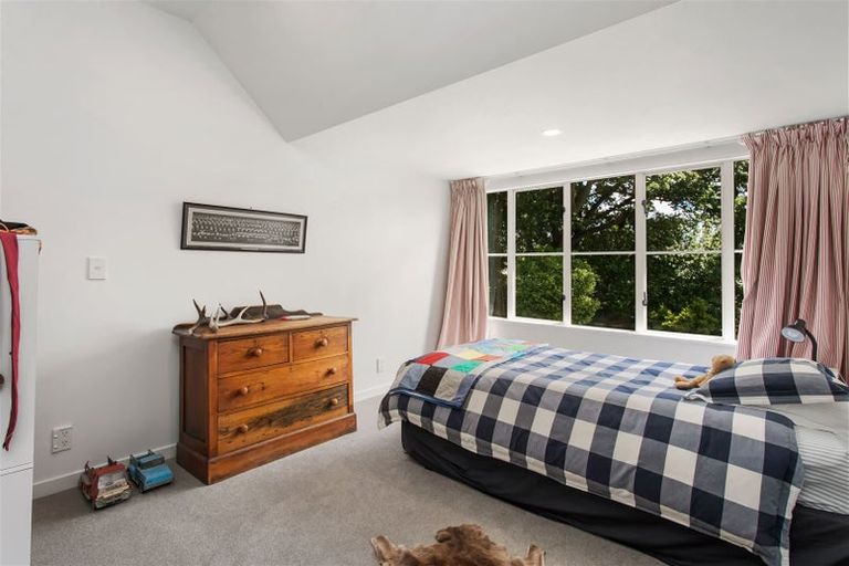 Photo of property in 25 Chepstow Avenue, Fendalton, Christchurch, 8052