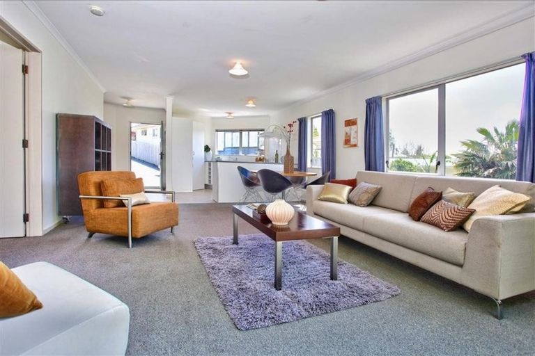 Photo of property in 62a Glendale Road, Glen Eden, Auckland, 0602