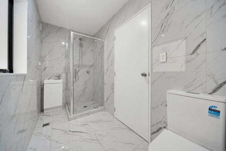 Photo of property in 25 Crawford Avenue, Mangere Bridge, Auckland, 2022