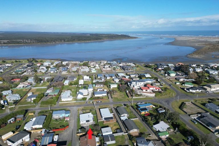 Photo of property in 27 Roore Street, Foxton Beach, Foxton, 4815