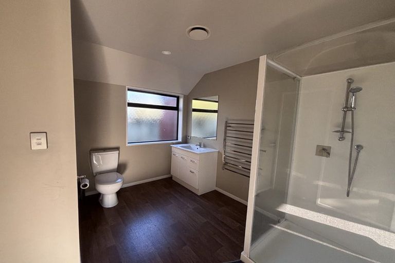 Photo of property in 4 Regalwood Close, Parklands, Christchurch, 8083