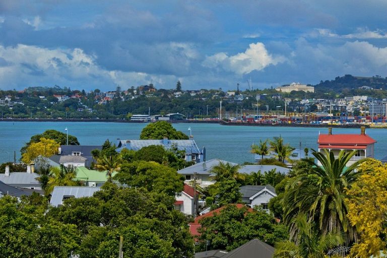 Photo of property in 3/34 Clarence Street, Devonport, Auckland, 0624