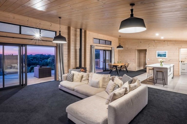 Photo of property in 214b Huia Street, Waikanae, 5391