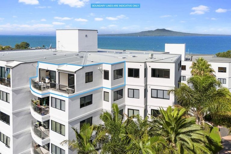 Photo of property in Mon Desir Apartments, 5/175h Hurstmere Road, Takapuna, Auckland, 0622