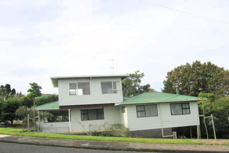 Photo of property in 12 Matama Road, Glen Eden, Auckland, 0602