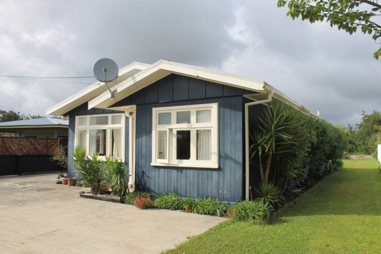 Photo of property in 14 Coates Street, Westport, 7825