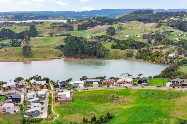 Photo of property in 62 Rangitahi Road, Raglan, 3225