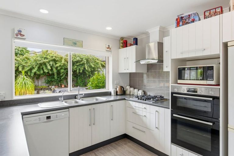 Photo of property in 3 Nicholas Place, Waikanae Beach, Waikanae, 5036