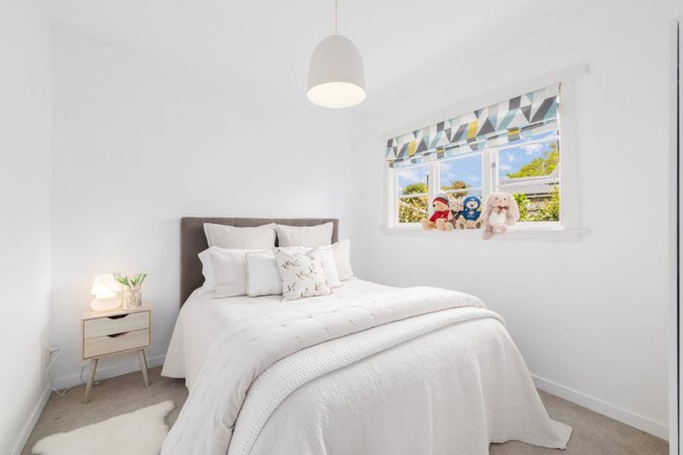 Photo of property in 15 Aorangi Road, Bryndwr, Christchurch, 8053