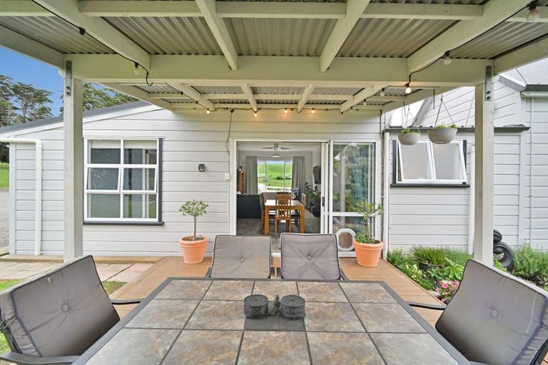 Photo of property in 56 Tapairu Road, Waipawa, 4275