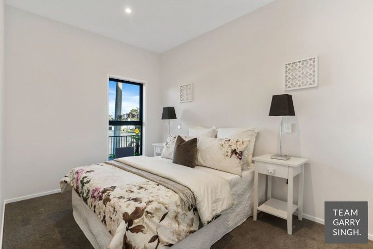 Photo of property in 7 Whakarato Way, Takanini, 2112