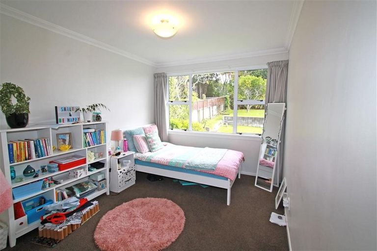 Photo of property in 42 Awanui Street, Merrilands, New Plymouth, 4312