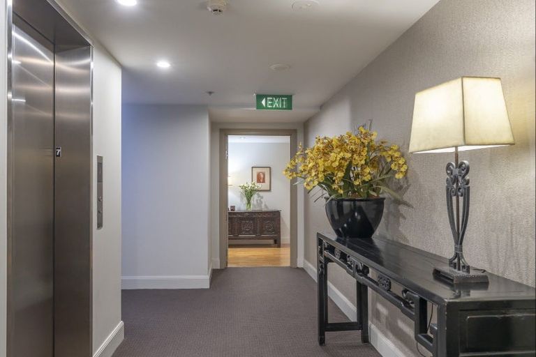 Photo of property in Oakridge Apartments, 703/10 Middleton Road, Remuera, Auckland, 1050