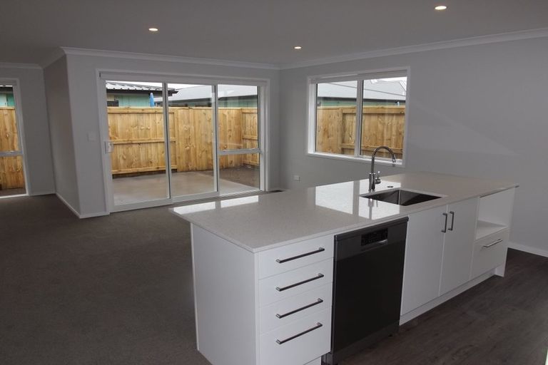 Photo of property in 4 Gold Lane, Papamoa, 3118