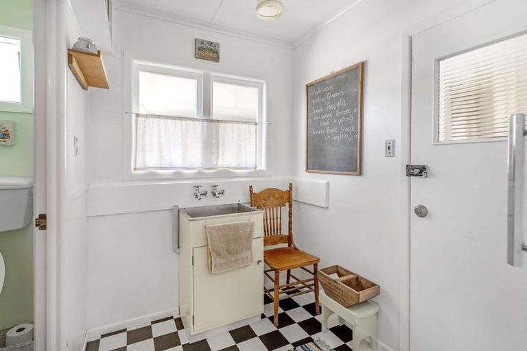 Photo of property in 45 Victoria Avenue, Waiuku, 2123